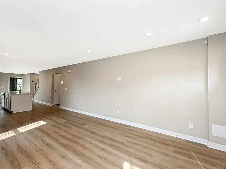 1838 Shank Dr — Photo 4