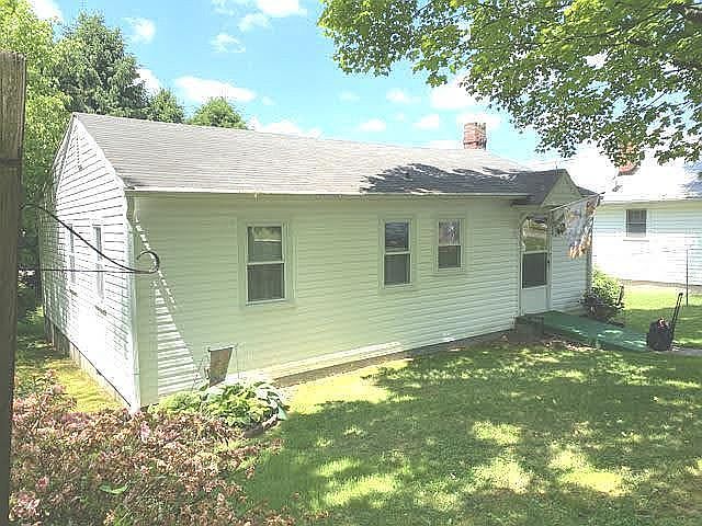 2nd image of 313 Walker St