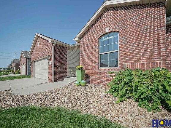 2nd image of 7559 Kentwell Ln
