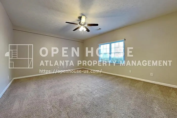 2290 Huntington Dr — Photo 5