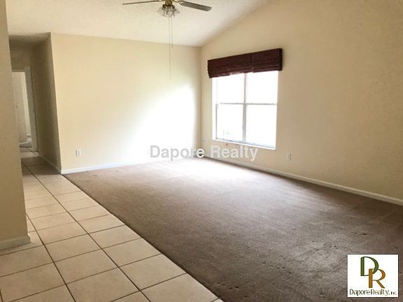 3rd image of 121 Kelly Cir