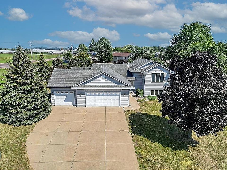 1st image of 745 Shannon Ln