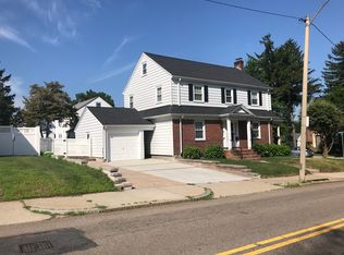 206 Corey St, West Roxbury, MA 02132