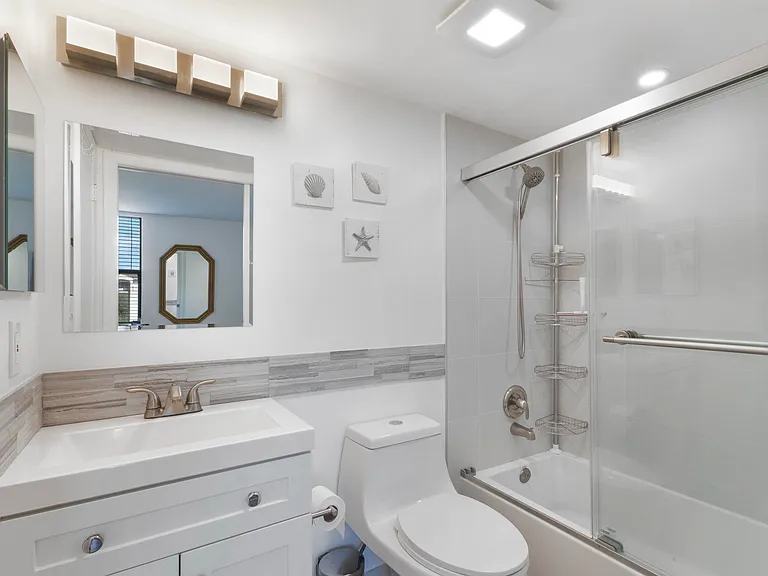 955 Egret Cir #402 — Photo 24