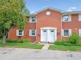 288 Westcourt Pl #25, Waterloo, ON N2L 2R7
