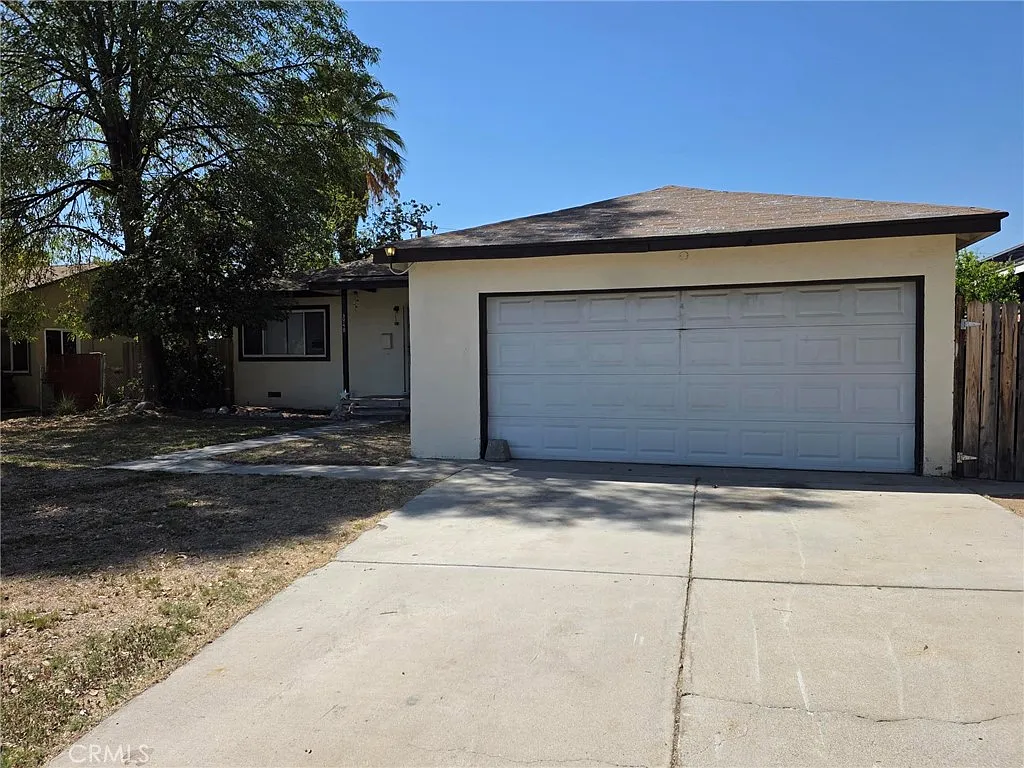 3 bed, 1111 sqft, $2,600 — Photo 3