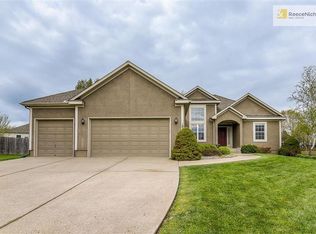18266 W 157th Pl, Olathe, KS 66062