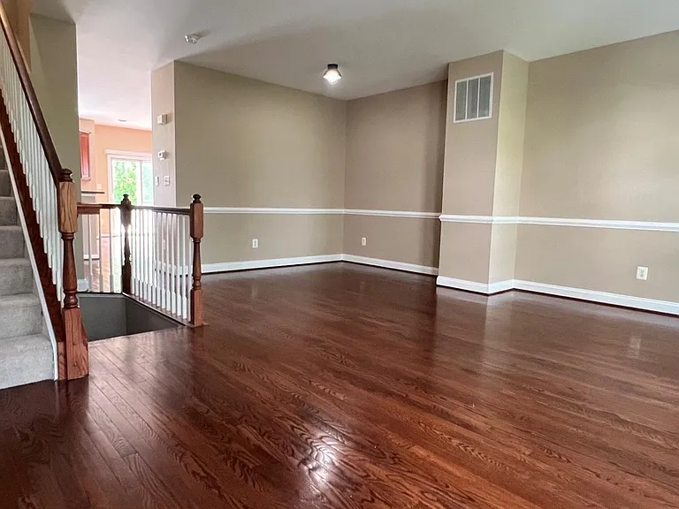 44314 Cornish Ln — Photo 14