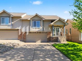 19724 Marinda St, Omaha, NE 68130