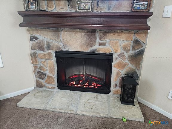3rd image of 1845 Royal Rd
