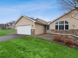 916 Golden Pond Ct, Buffalo, MN 55313