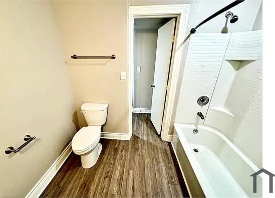1800 W Oakwood St #1 — Photo 9