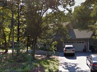 4 Waterview Dr, Amherst, NH 03031