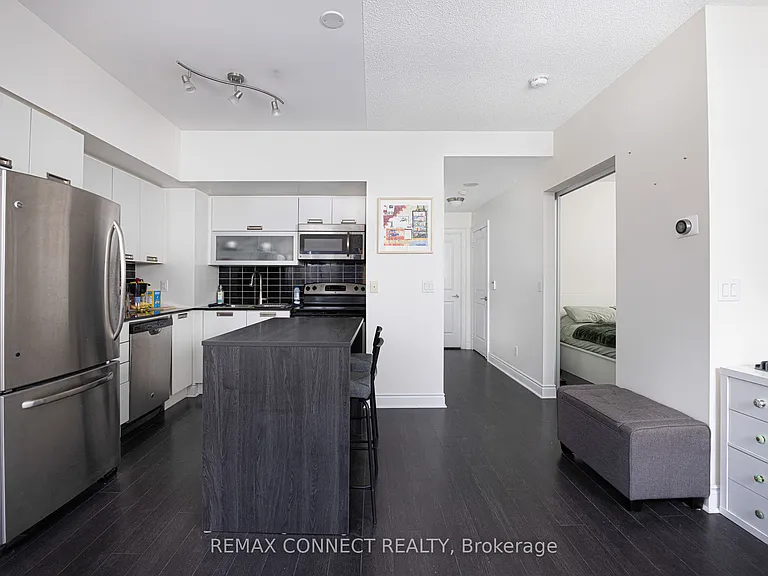 28 Ted Rogers Way #1012 — Photo 8