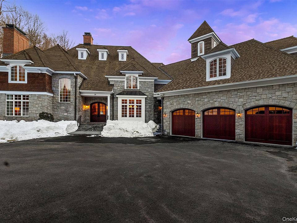 1st image of 26 Hollow Ridge Road