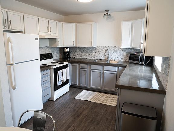5th image of 572 W Shore Dr #572