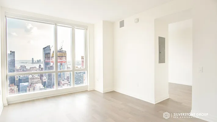 Rented by Silverstone Group USA Corp. | media 30