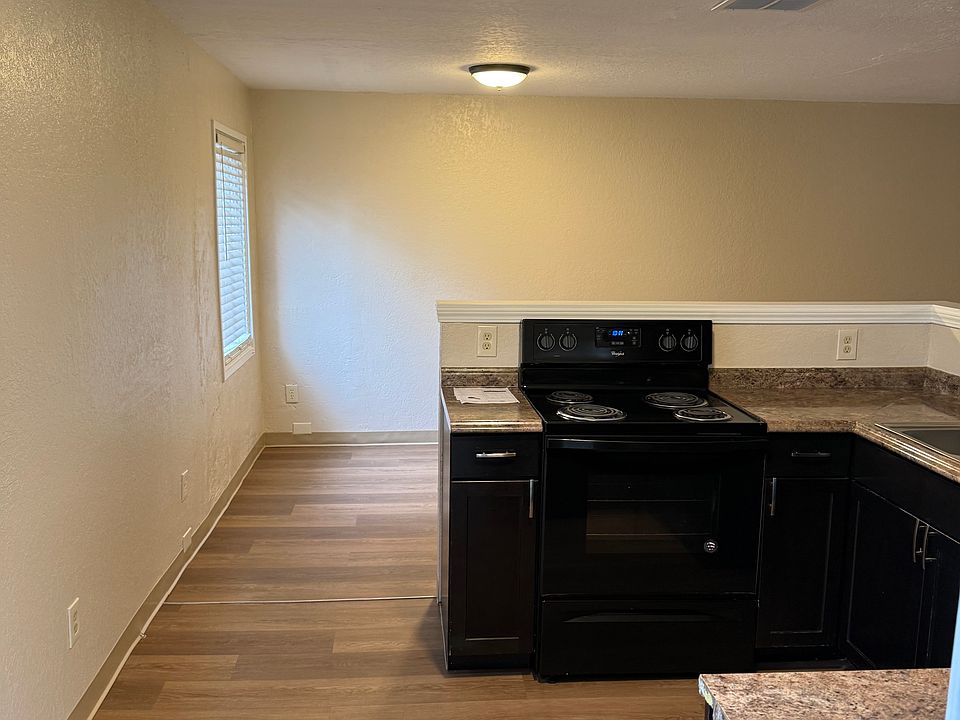 1st image of 223 Washington Ave APT 1