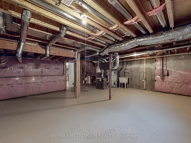 9 Caton Ln — Photo 49