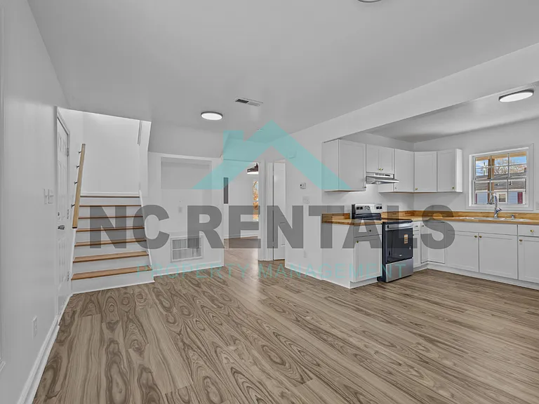 607 Roosevelt Ave — Photo 13