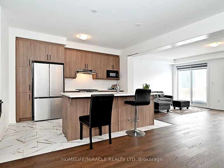 689 Mika St — Photo 19