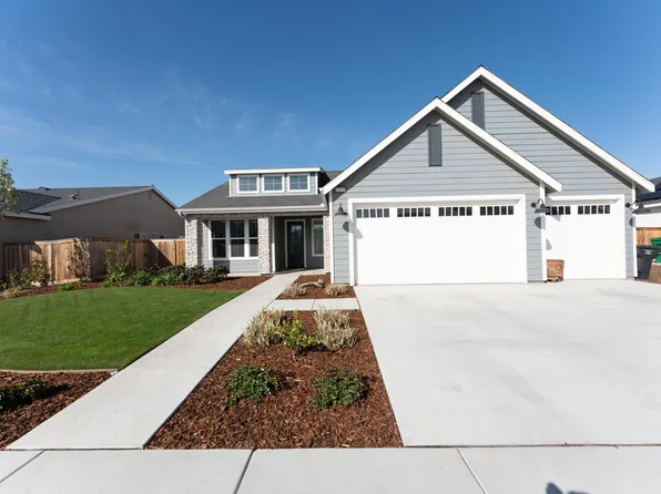 3203 Blue Creek Lane, Shafter, CA 93263