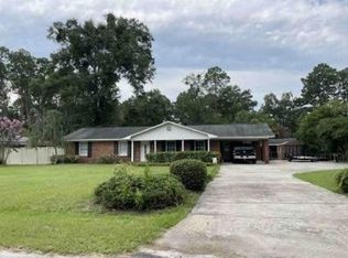 2 Harris St, Hazlehurst, GA 31539