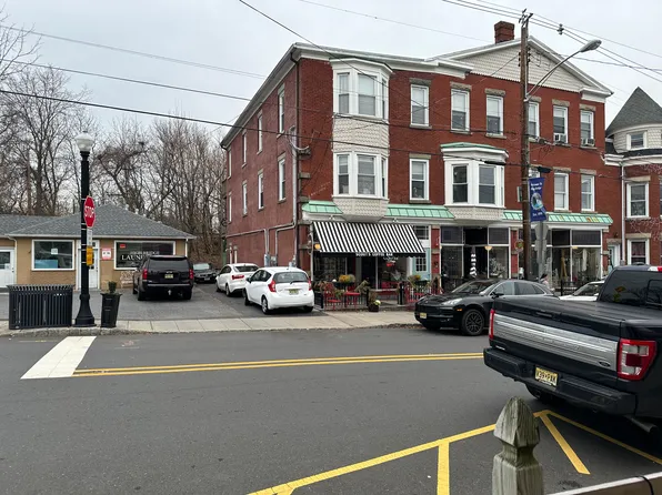 15 W Main St, High Bridge, NJ 08829