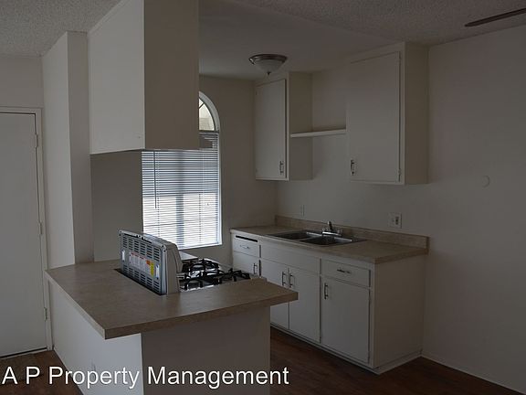 3rd image of 405 W Roosevelt Ave APT 4