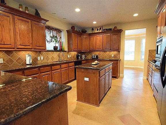 3rd image of 8543 Crown Lake Ct