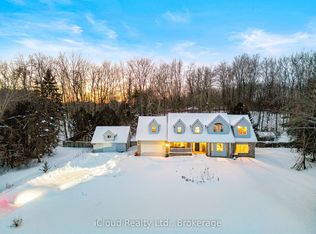 32 Howe Island Ferry Rd, Kingston, ON K7L4V1