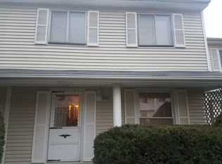 426 Hallmark Ln, Bolingbrook, IL 60440