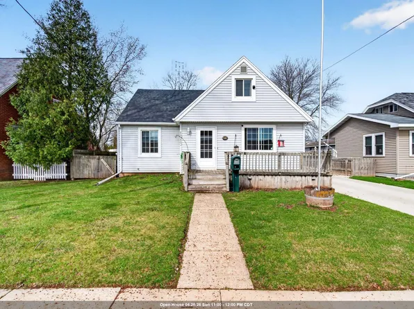 1013 Harrison St, Neenah, WI 54956