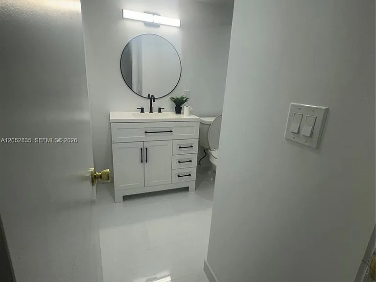 9175 SW 77th Ave #304 — Photo 5