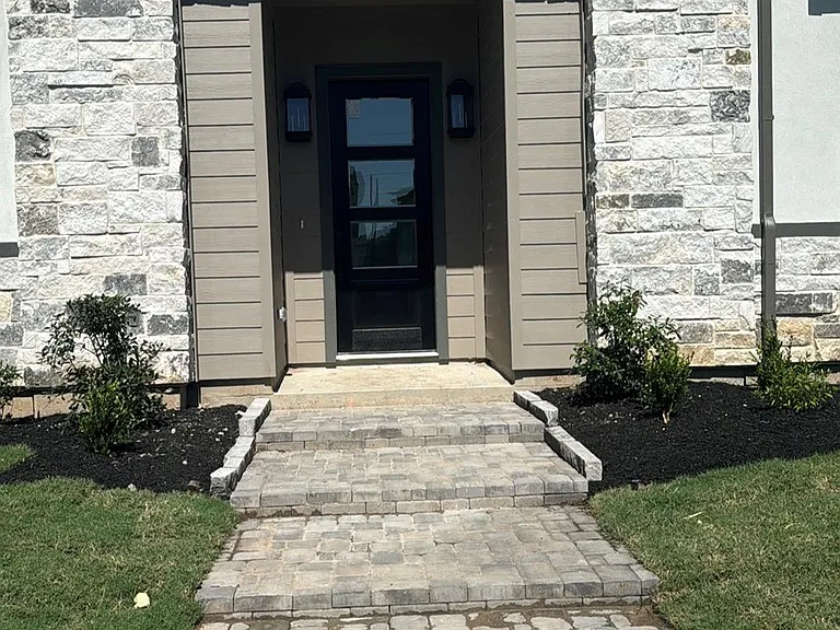 3218 Royal Oaks Hollow Ln — Photo 2
