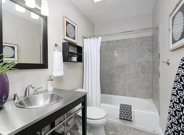 5345 Pershing Ave #2B — Photo 7