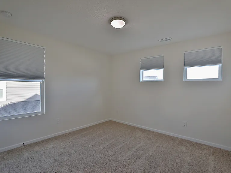 12009 Landon Dr — Photo 35
