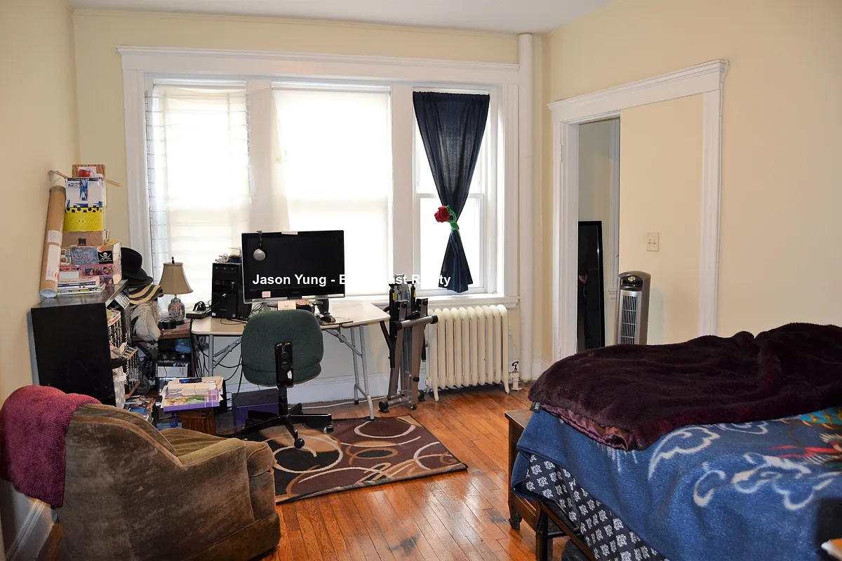 Photo 1 of 8 - 220 Kelton St #18 - Boston, MA Primary Photo - 220 Kelton St #18