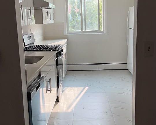 3rd image of 6115 219th St #3