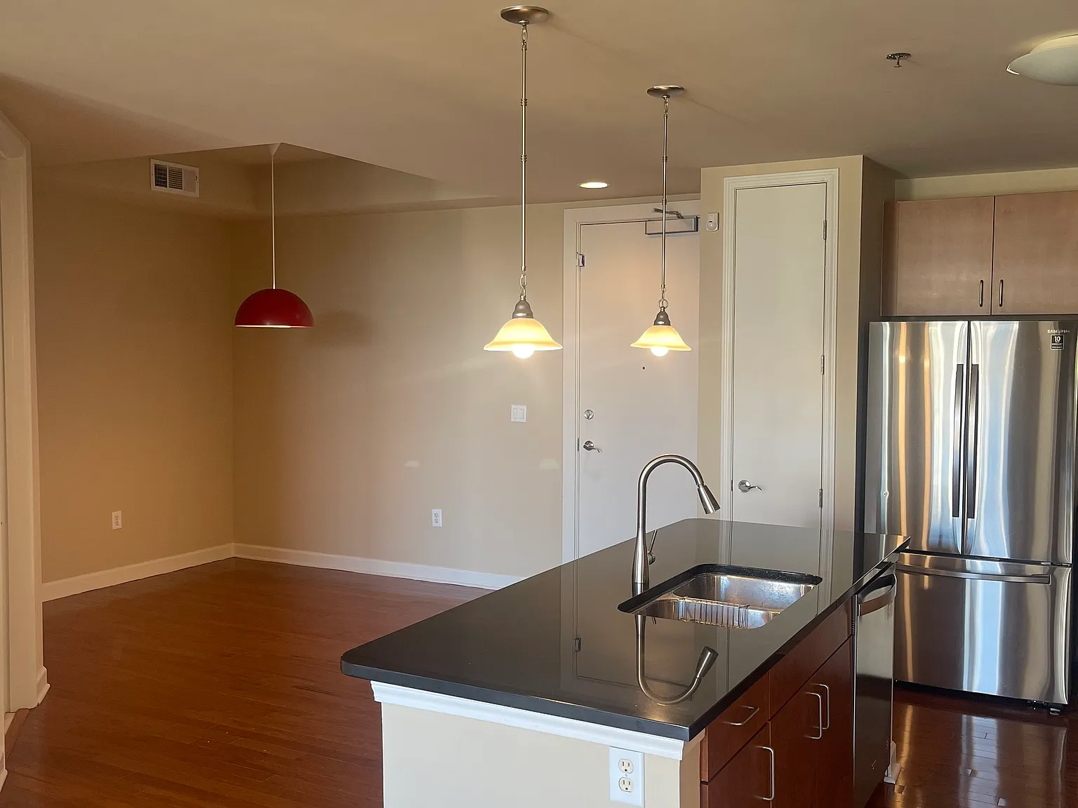 711 Cosmopolitan Dr — Photo 3