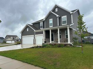212 Peterson Trl, Oregon, WI 53575