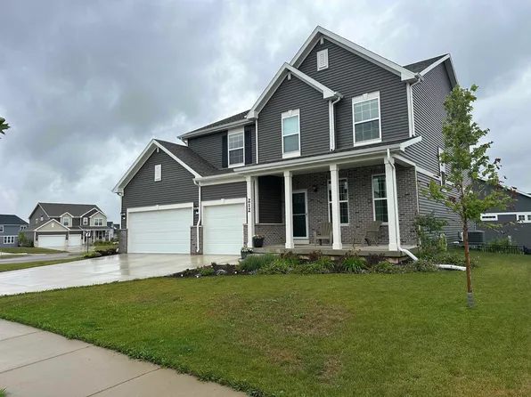 212 Peterson Trl, Oregon, WI 53575