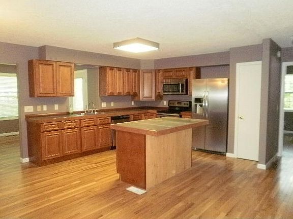 4th image of 118 Friar Ln