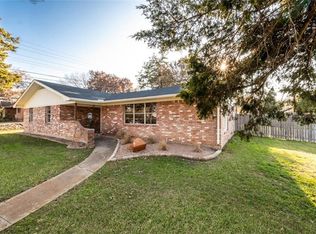 612 Wooded Crest Dr, Woodway, TX 76712