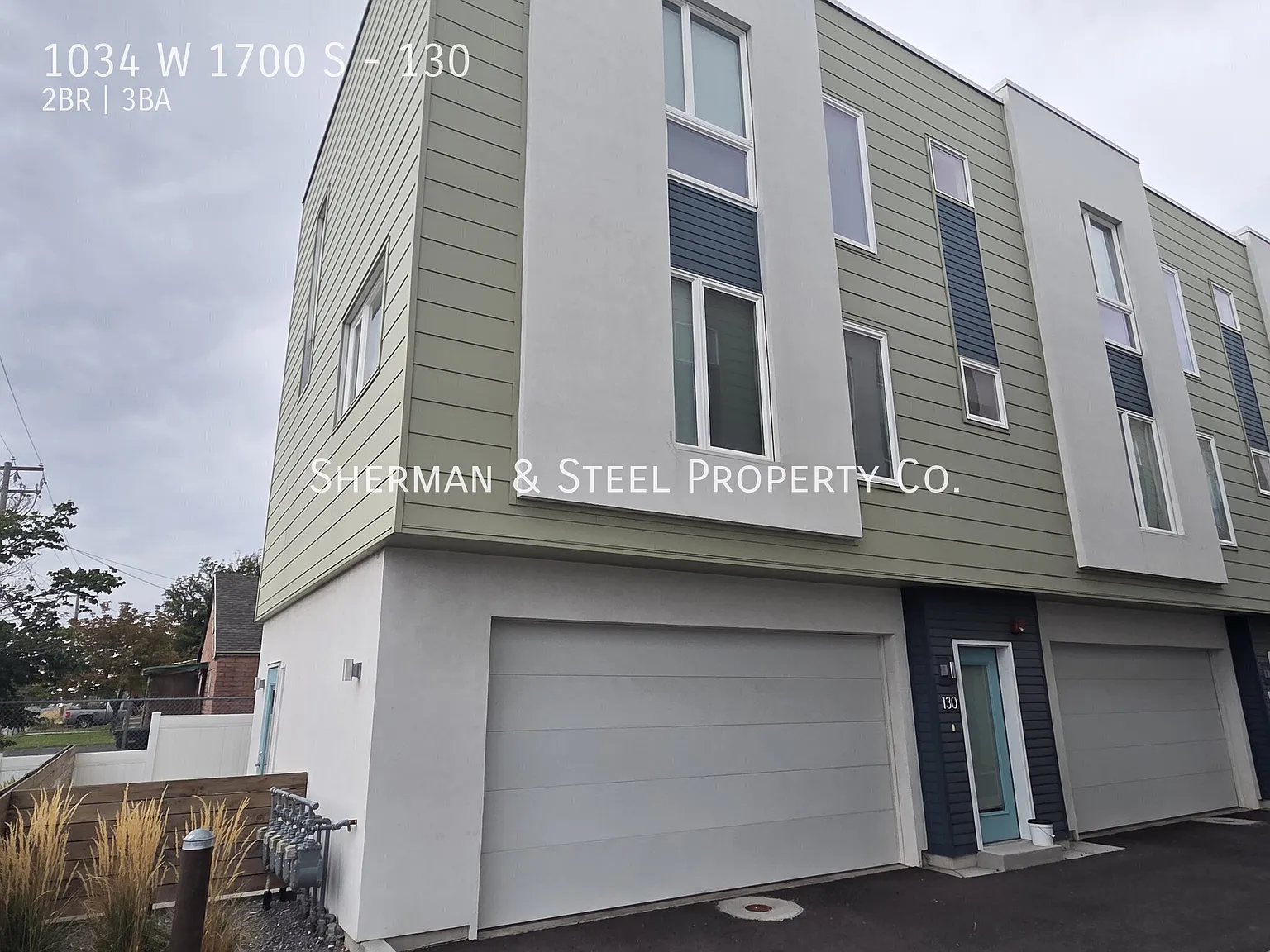 Fantastic Town Home For Rent In Great Location! — Photo 2