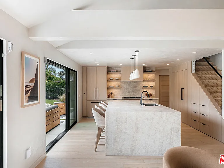 6450 Surfside Way — Photo 30