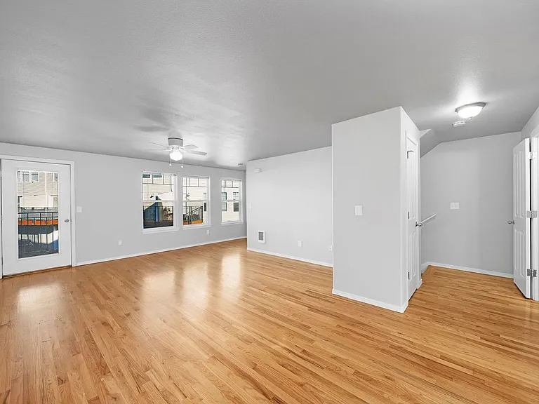 13515 SE Holgate Blvd — Photo 32