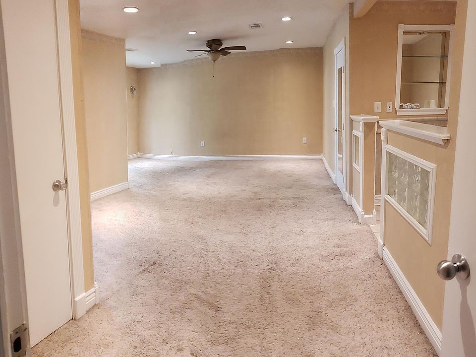 1st image of 1349 Redwood Dr