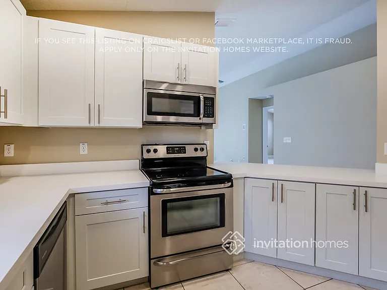 6249 Island Way — Photo 8