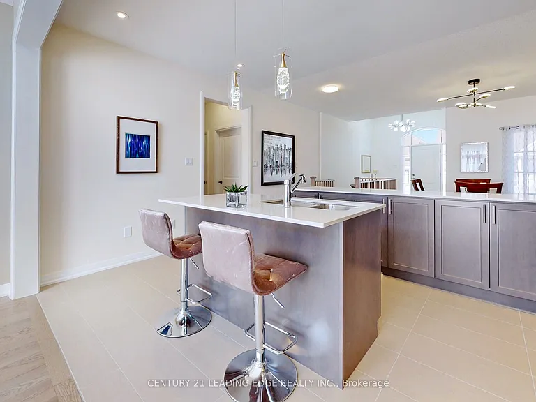 94 Holtby Ct — Photo 10